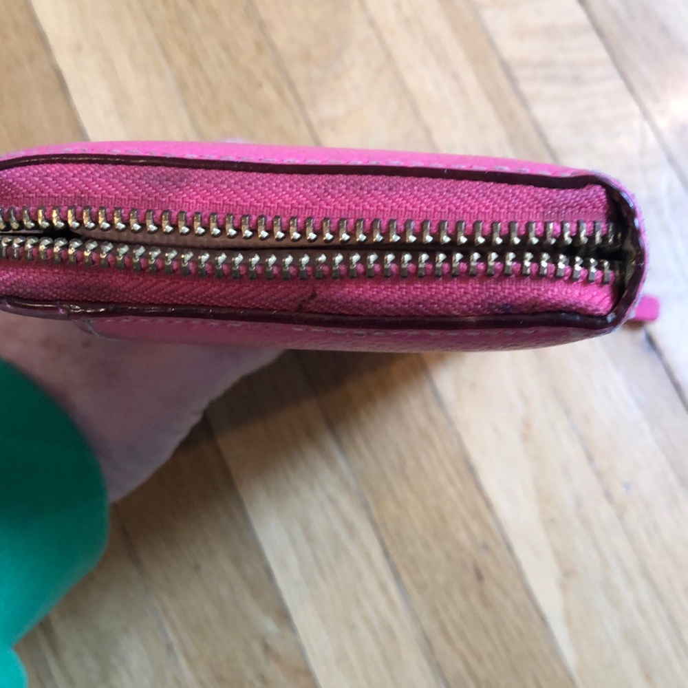 Kate Spade wallet - Picture 8 of 8